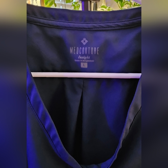 Medcouture navy scrub set - Picture 3 of 8